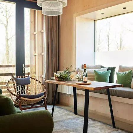 Charming 1-bedroom *