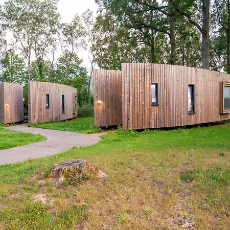 Charming 1-bedroom *